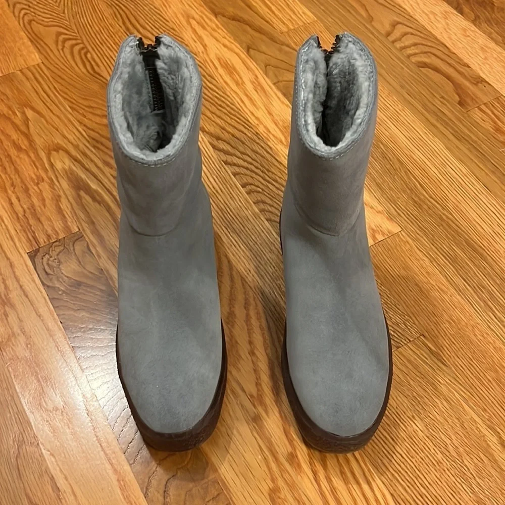 New Free People Cougar Cozy Up Shearling Boots in Ash Blue size 7